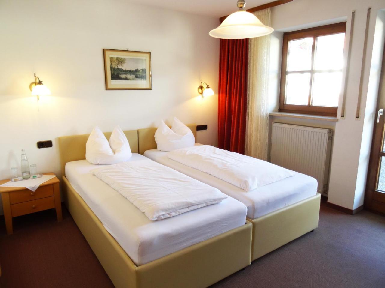 Hotel Gasthof Forelle Siegsdorf Eksteriør billede